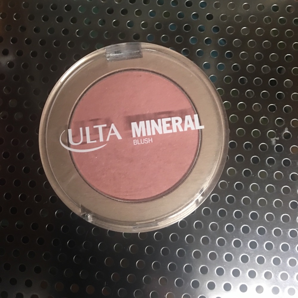 Ulta Mineral Blush in Freesia